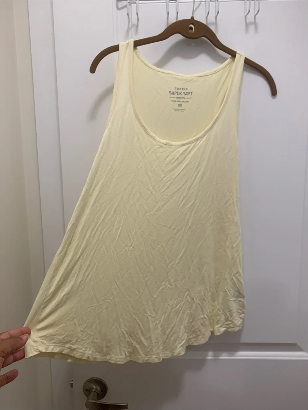 torrid Lightweight Scoop Neck Tank in Pale Yellow - Picture 1 of 4